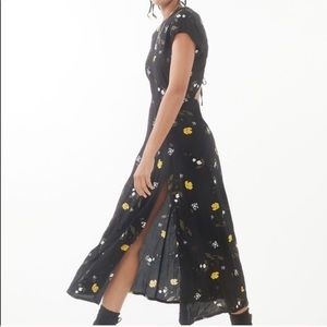 UO Lindsey Cap-Sleeve Midi Dress